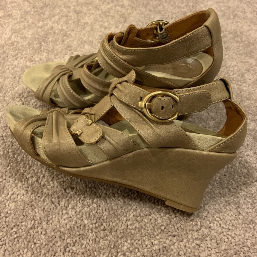 Earthies tan wedge sandals